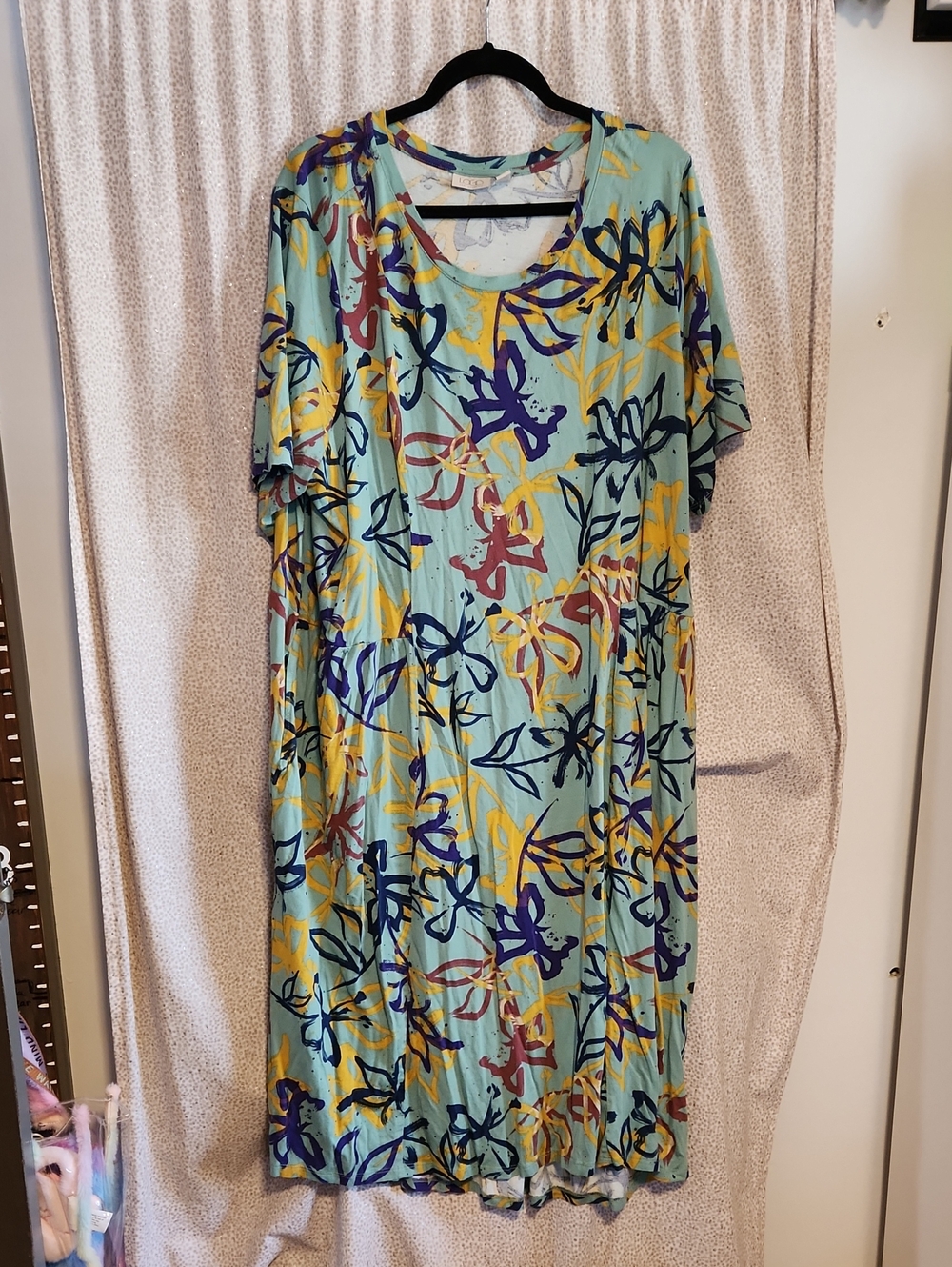 LOGO by Lori Goldstein Floral Midi Dress